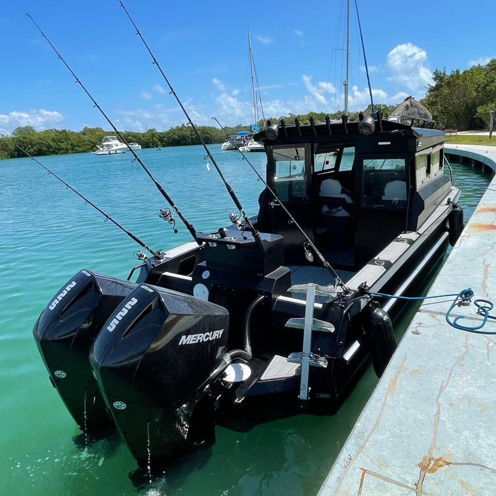 Fishing Boat Aluminum - Bateau de pêche de 18 pieds